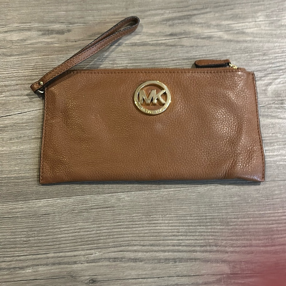vintage micheal kors wristlet